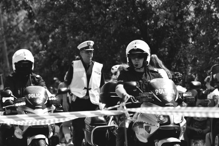 bike race bw 5.jpg