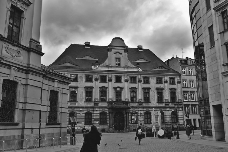 wroclaw uni bw 1.jpg