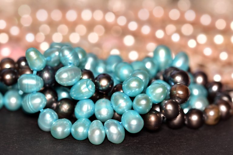 blue pearls bokeh 5.jpg