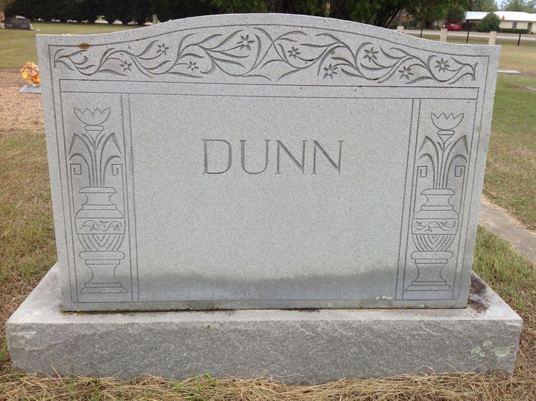 J M & M A Dunn-headstone (rear).JPG