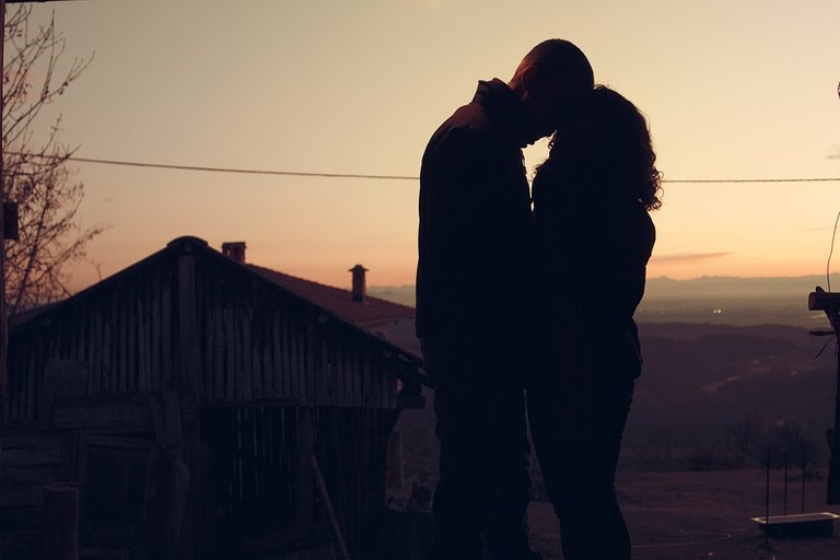 couple-407139_960_720.jpg