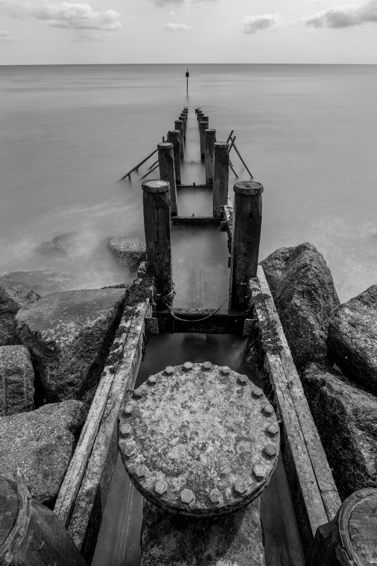 Corton-triple-expo-mono.jpg