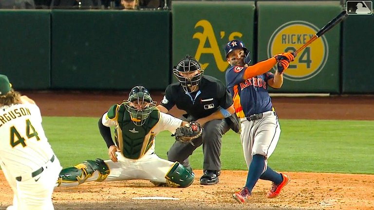 Altuve.jpg
