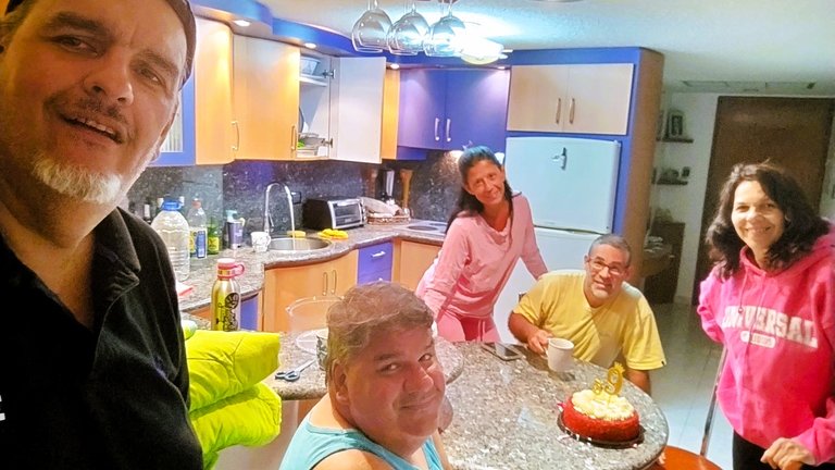 IMG_20250816_222833803_HDR.jpg