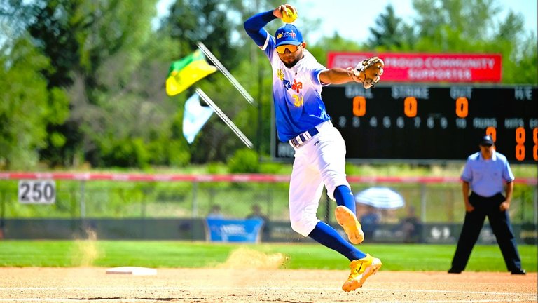 Pitcheo Venezuela WBSC.jpg