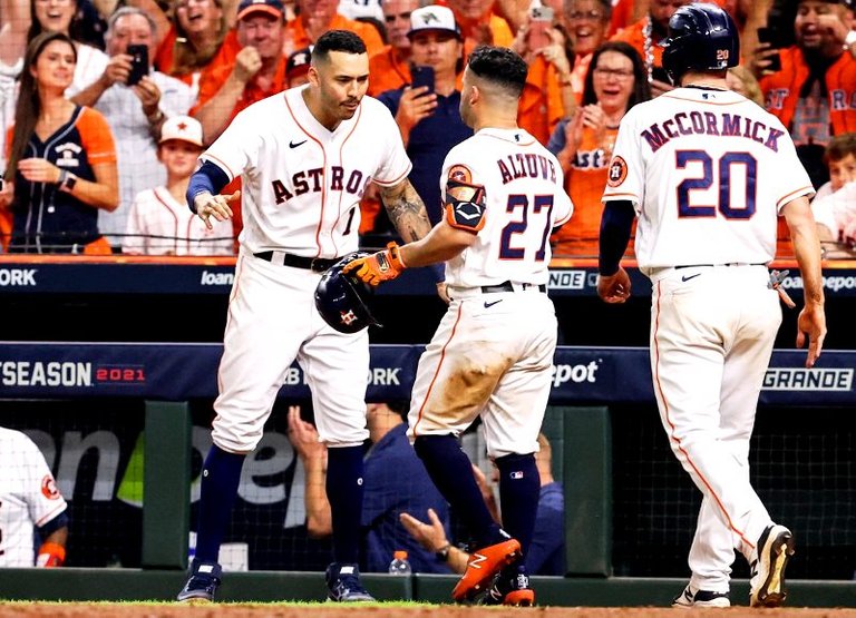 Altuve2.jpg