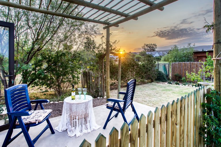 Bokmakierie Cottage patio sunset.jpg