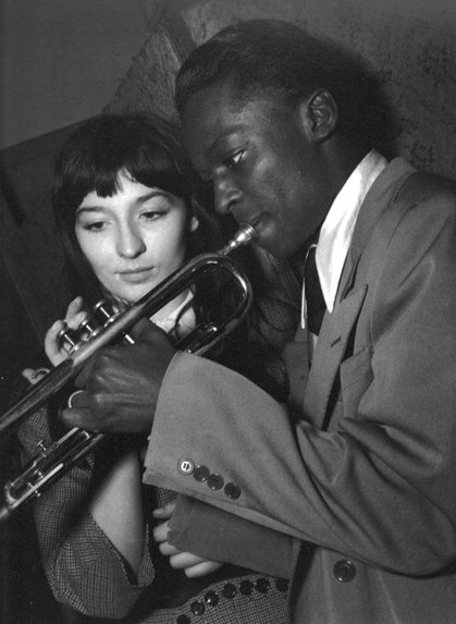 Miles Davis y Juliette Gréco.jpg