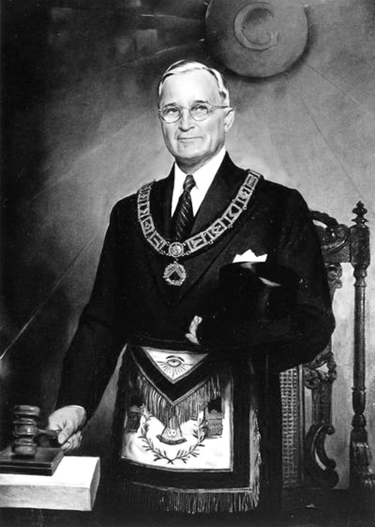 Harry S Truman freemason pic.jpg