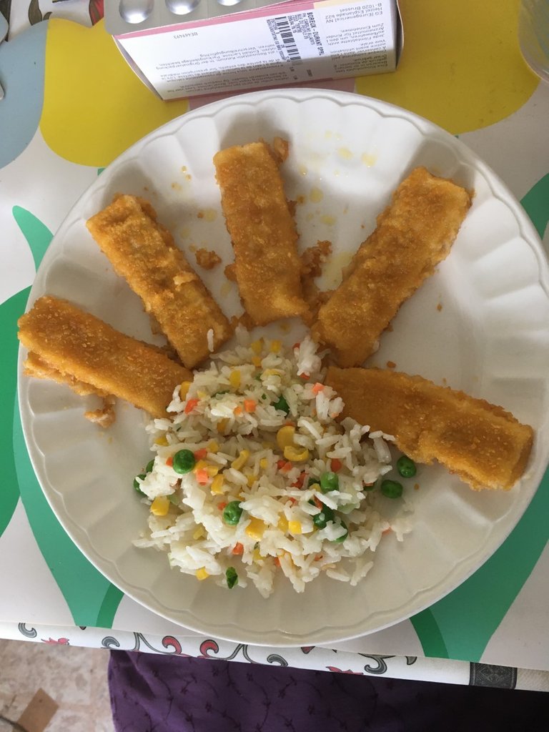 10jul22 fishsticks riz basmati légumes.jpg