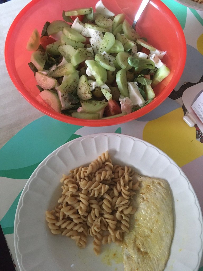 5jul25 poulet spirelli salade idem.jpg