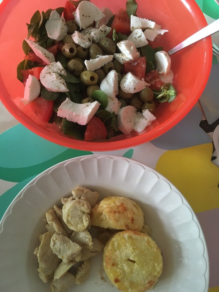 28juin25 poulet gratin dauphinois salade idem poivre.jpg