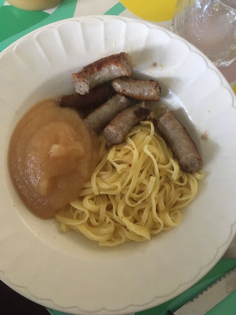 17jul25 chipolata mousseline pommes fettuccine.jpg