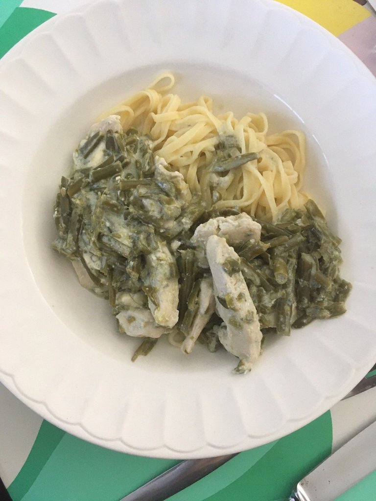 24aug25 fettuccine poulet princesses bleu.jpg