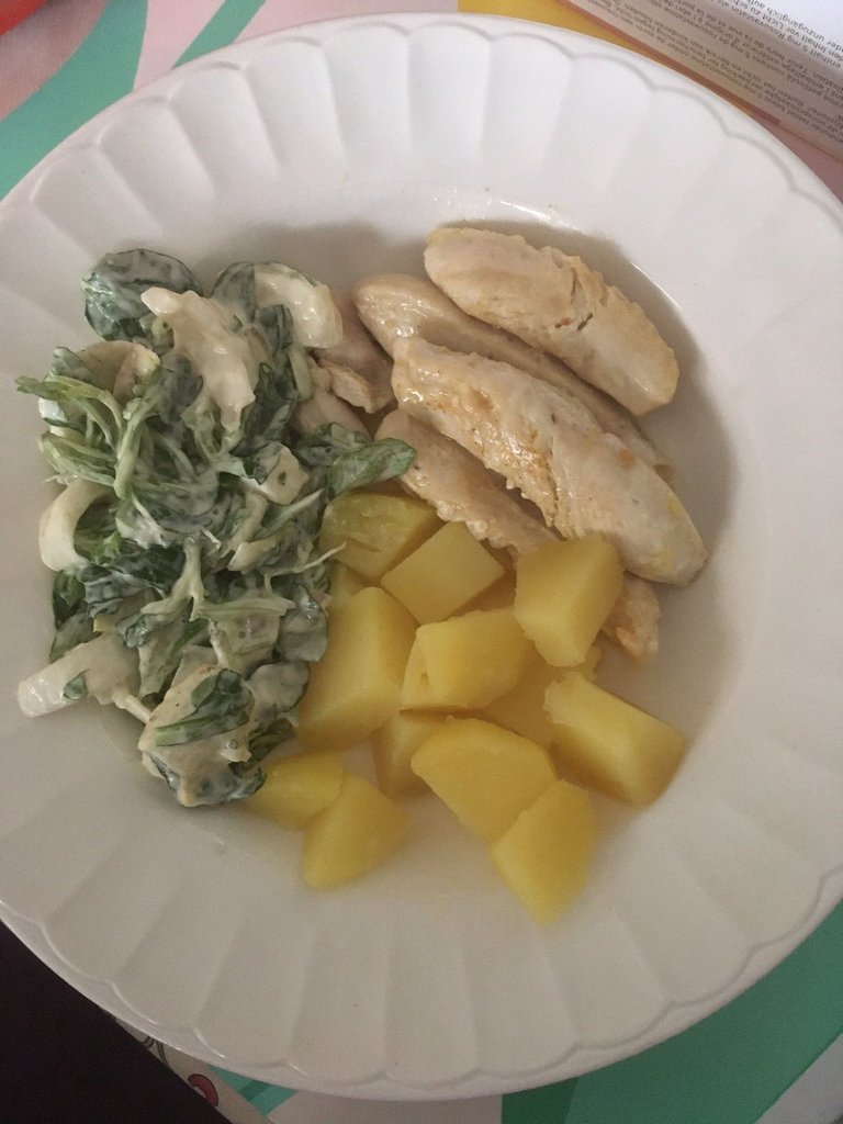 07nov24 poulet pdt fin salade veille.jpg