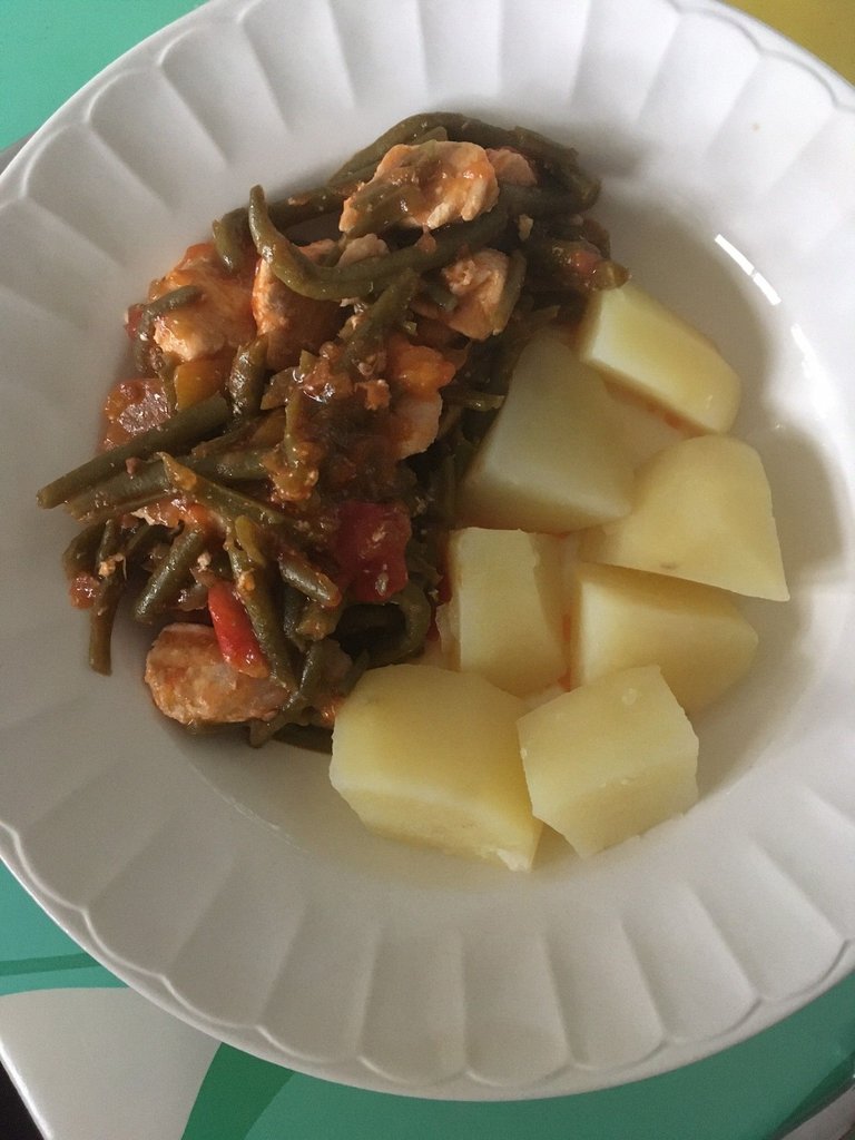 29aug25 pdt fin poulet piperade princesses.jpg