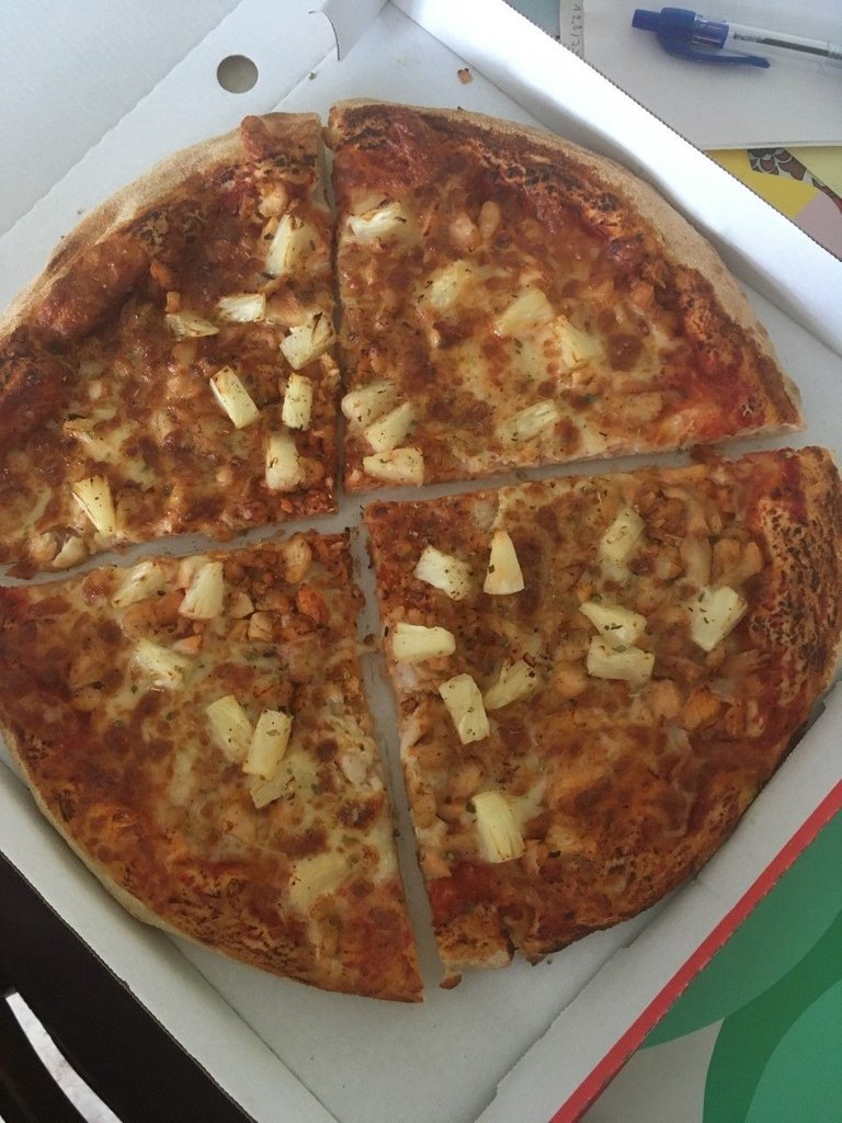 15apr23 pizza poulet ananas.jpg