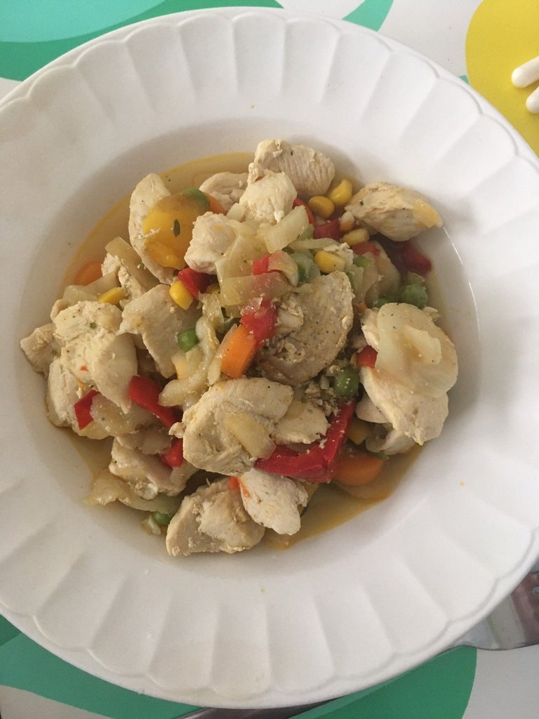 21avr25 poulet poivrons oignons mix francais.jpg