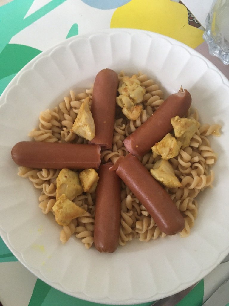5aug25 spirelli fin poulet saucisses Francfort.jpg