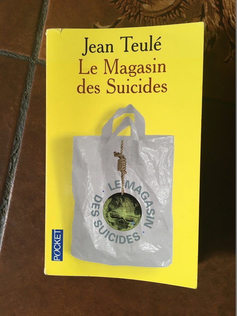 livre Teulé magasin des suicides.JPG