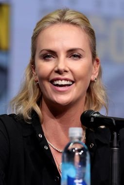 old charlize theron as andy andromaque de scythie.jpg