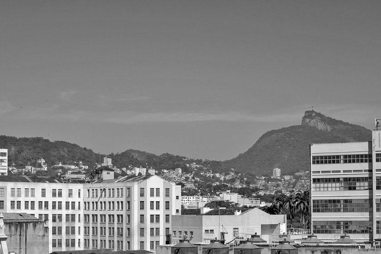 Prédios do Centro e o Corcovado - Fujifilm X-T1 + Brightin Star 50mm f1.4