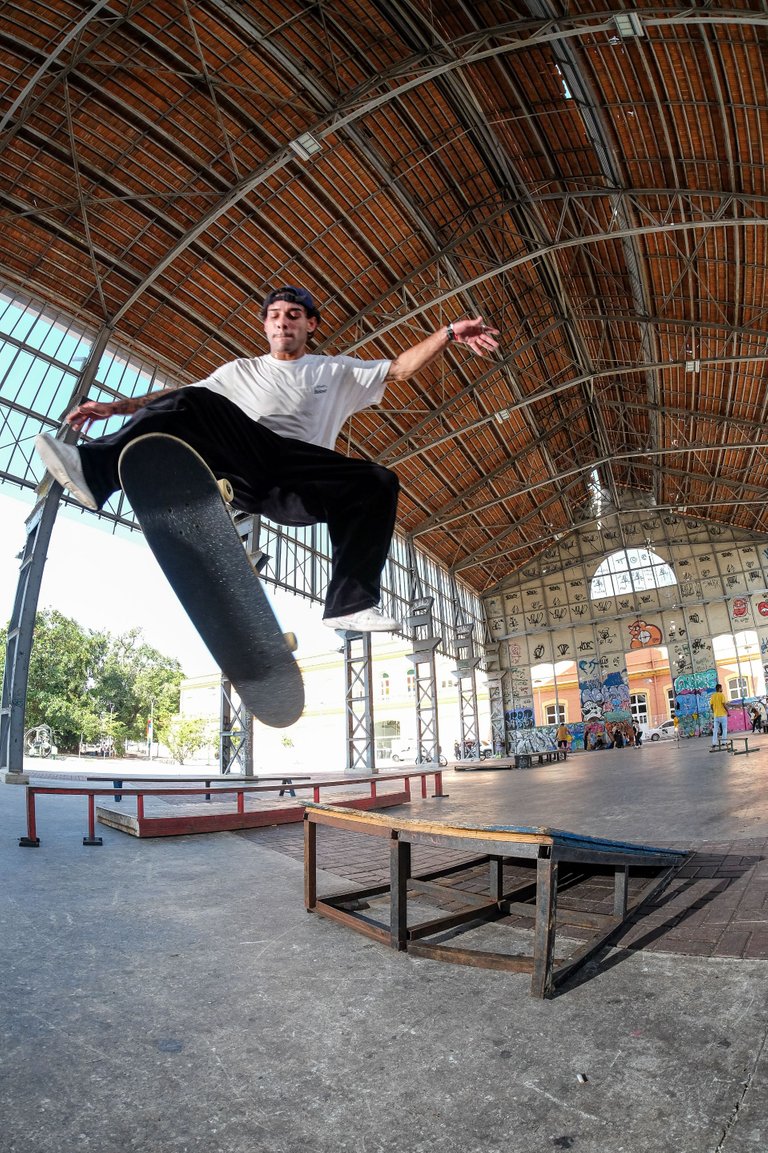 Ruan - 360 Kickflip