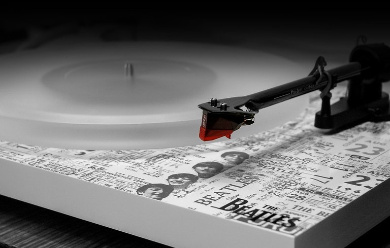 turntable-g6820d3aaa_1280.jpg