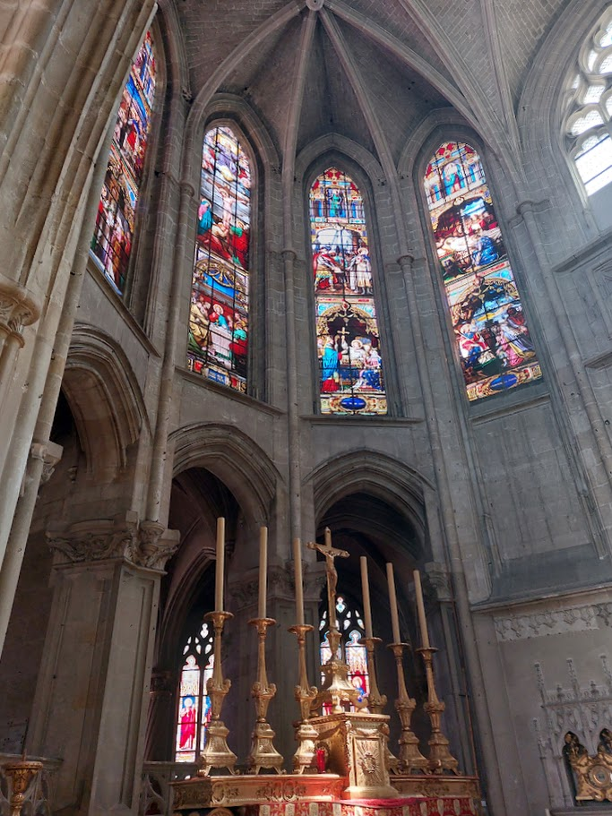 cathedralbinnen.png