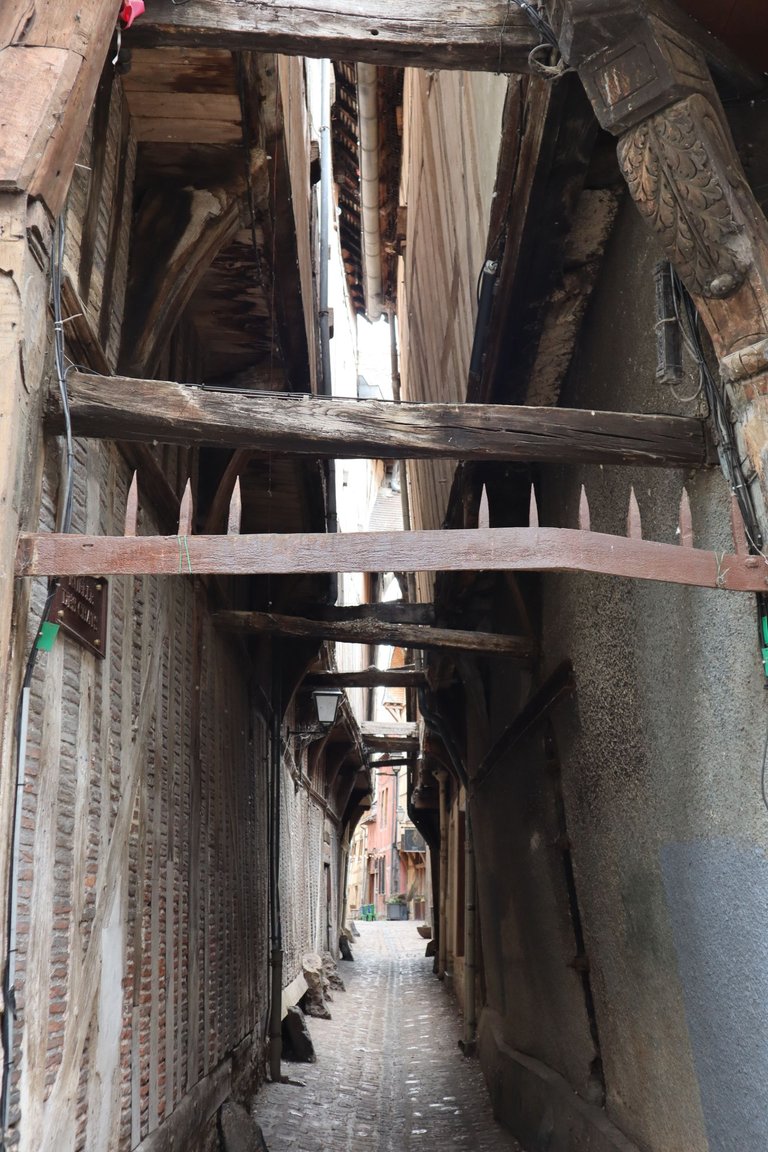 narrow.jpg
