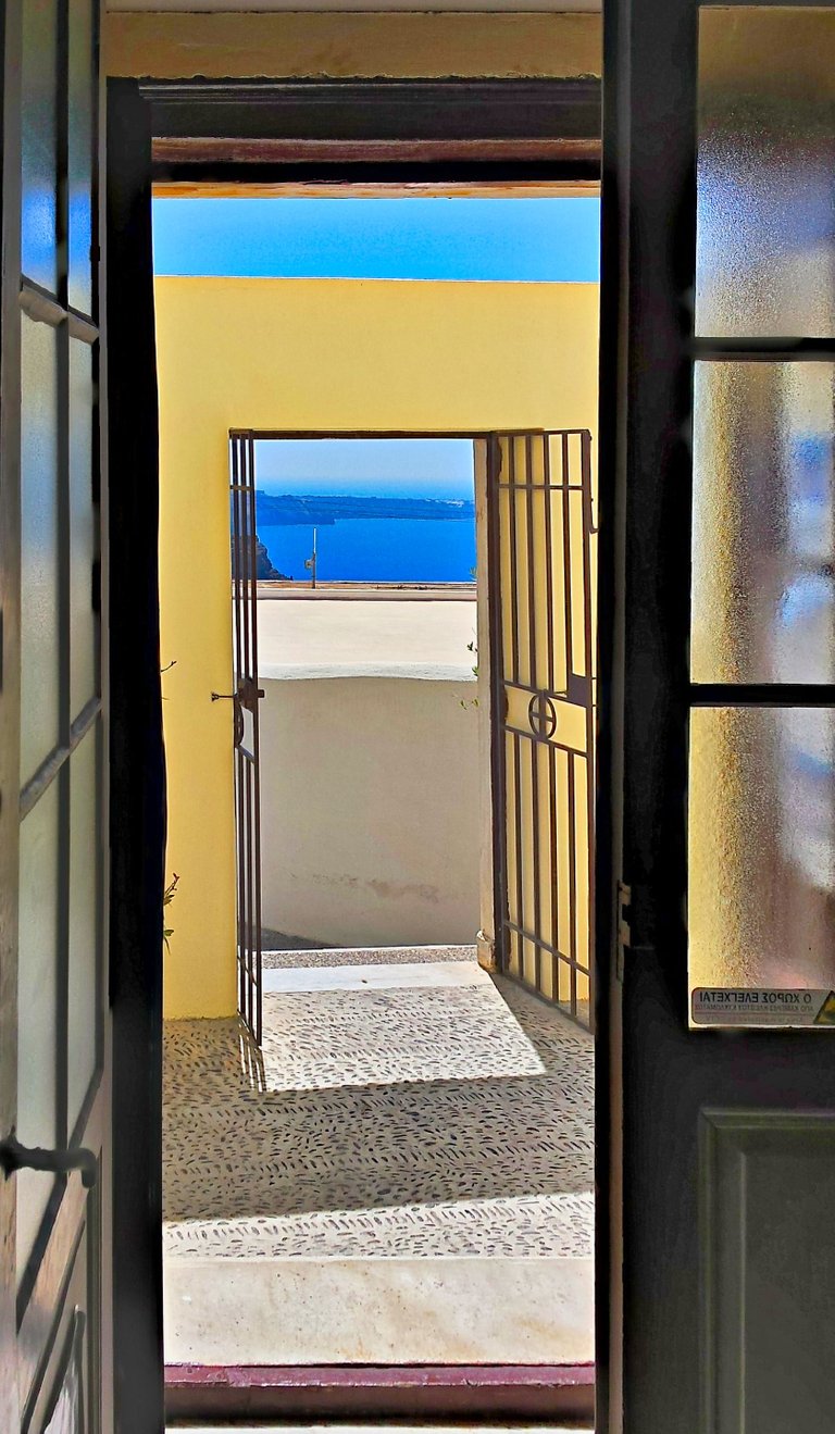 25 - Santorini.jpg