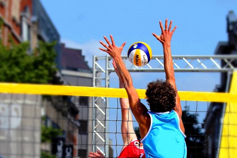 beach-volleyball-6483905_1280.jpg