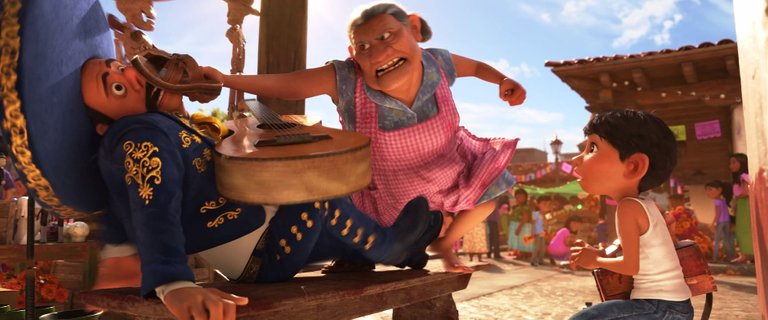 coco-disneyscreencaps.com-687.jpg