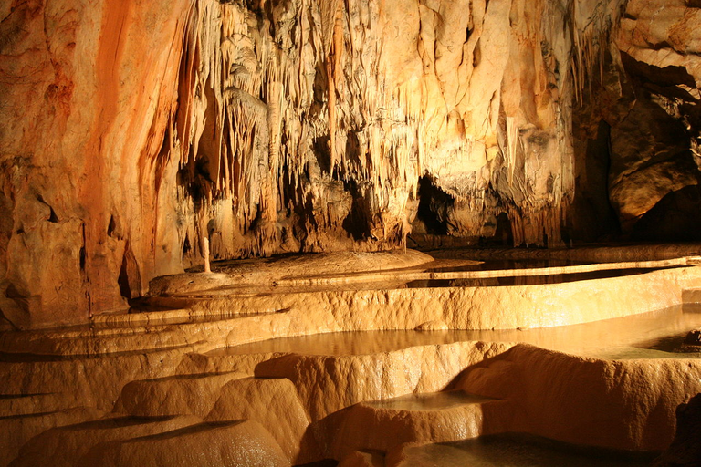 Underground limestone basins of travertine
