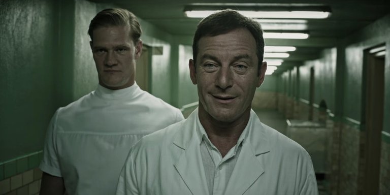 jason-isaacs-in-a-cure-for-wellness.jpg