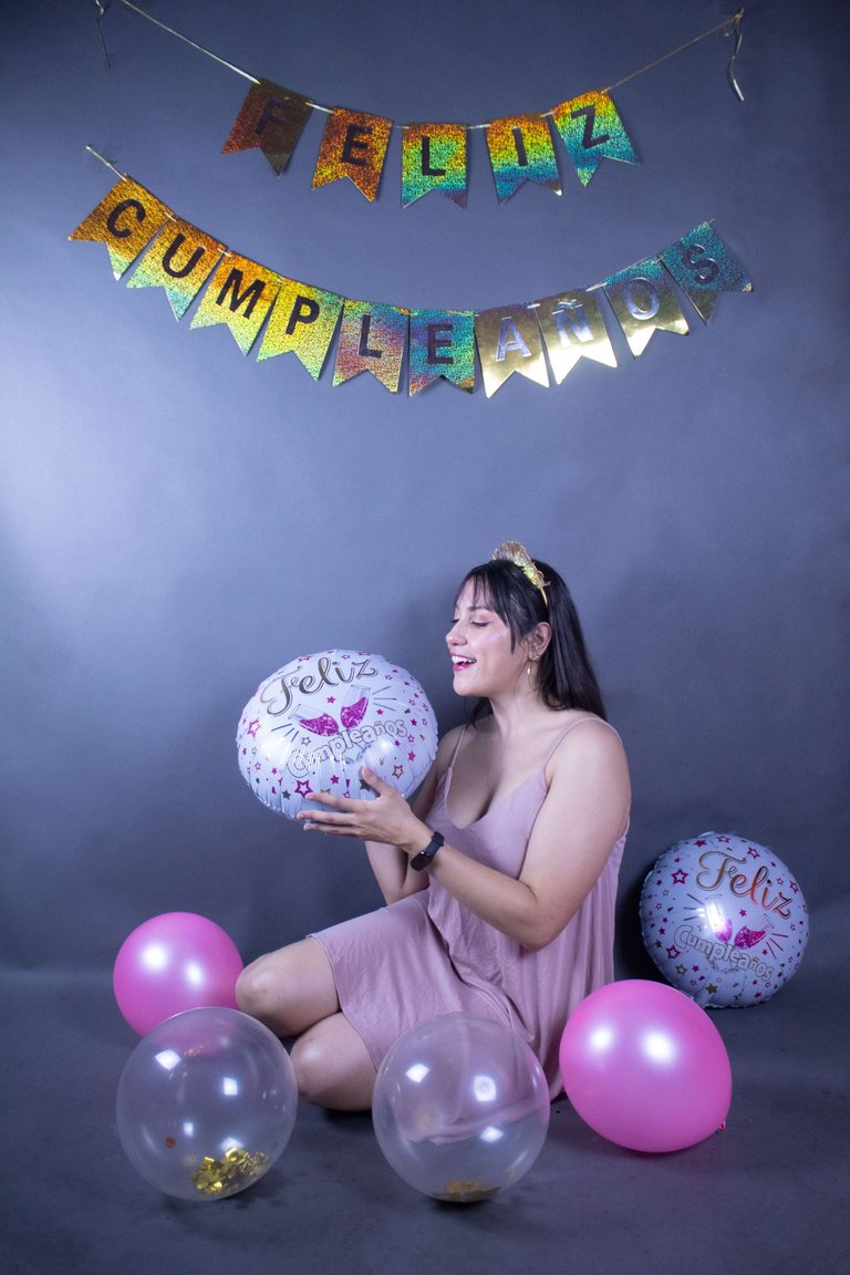 vickycumple2.jpg