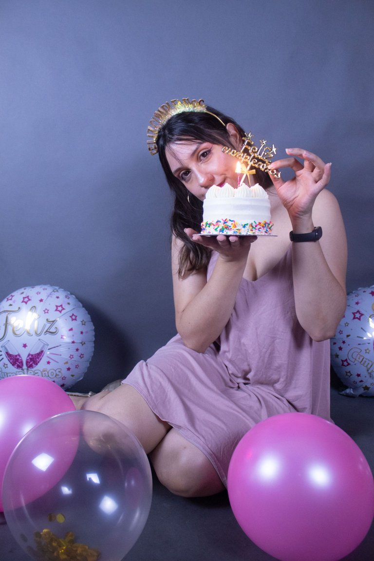 Vickycumple4.jpg
