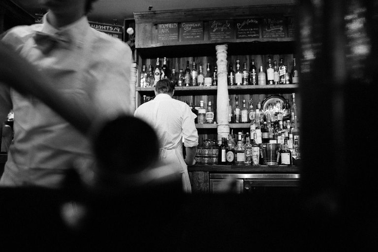 bar-498420_1280.jpg