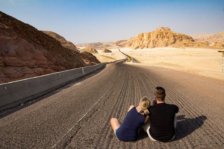 road-4900493_1280.jpg