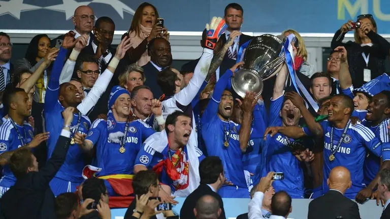 frank_lampard_lifts_the_uefa_champions_league_trophy.webp