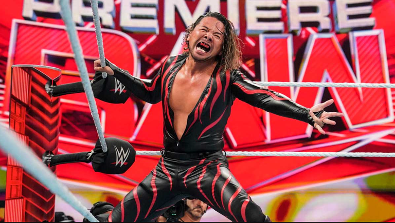 Shinsuke Nakamura surprises with his return and attack on LA Knight on SmackDown