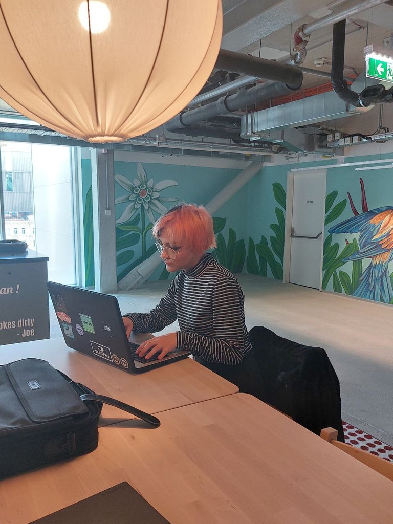 working at joe and joe tünde.jpg