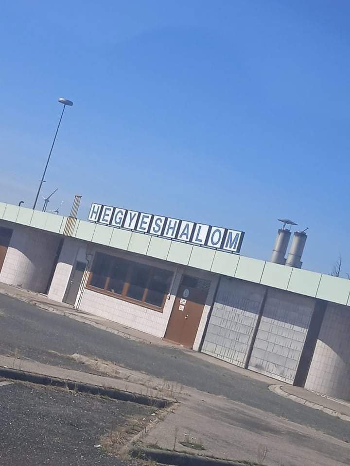 bus station in hungry.jpeg