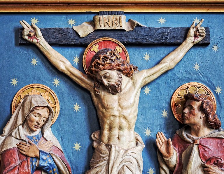 crucifixion-1749008_1920.jpg