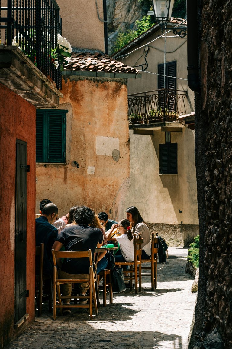 Bonding Over Meals, A Family Traditionn