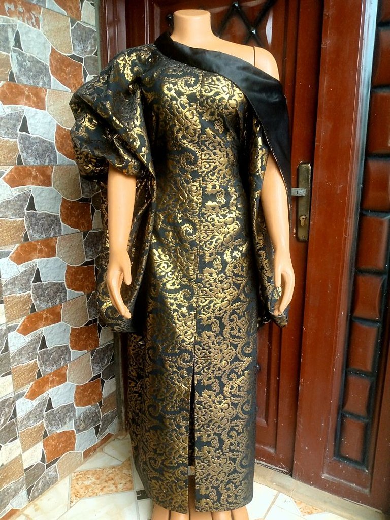 Stunning Mummy-to-Be Brocade Dress
