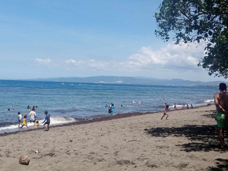 My Random Post for The Day: Visiting Lugait Shoreline and Manticao National Highschool Place