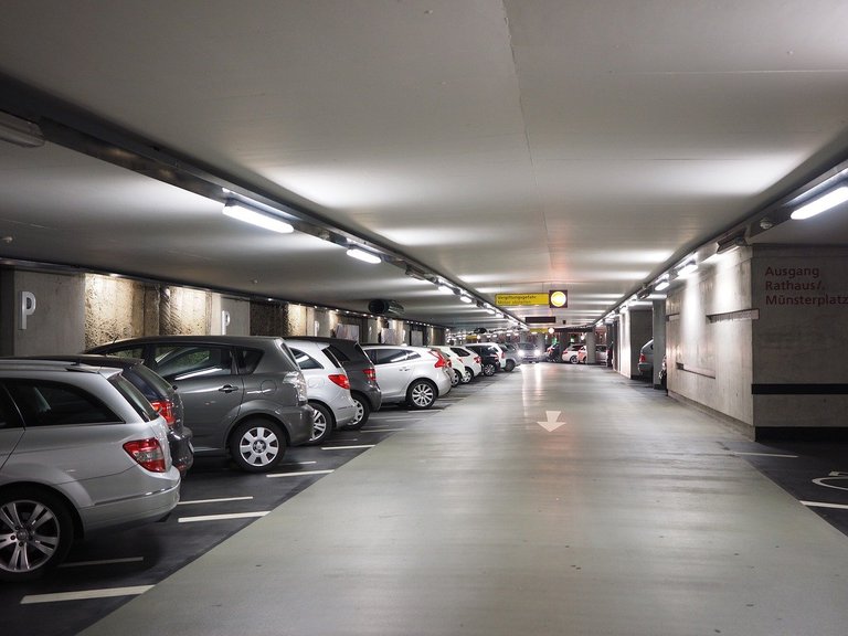 multi-storey-car-park-1271919_1280.jpg