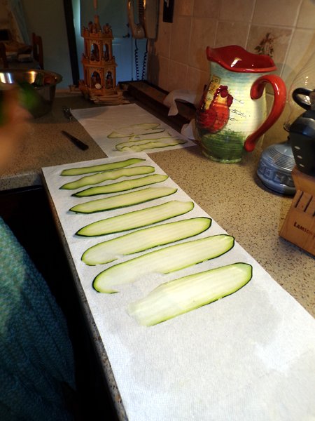 Zucchini ravioli - extracting water from slices crop July 2024.jpg