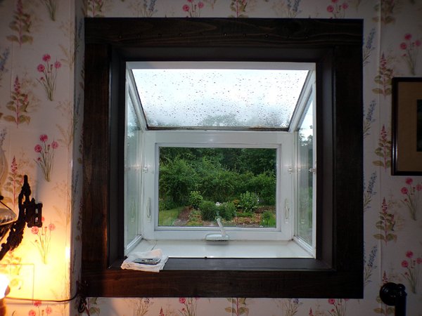 Bathroom window ready to wash crop June 2024.jpg